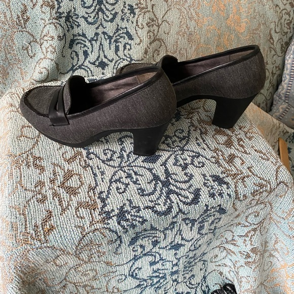 Shoes - Picture 4 of 14